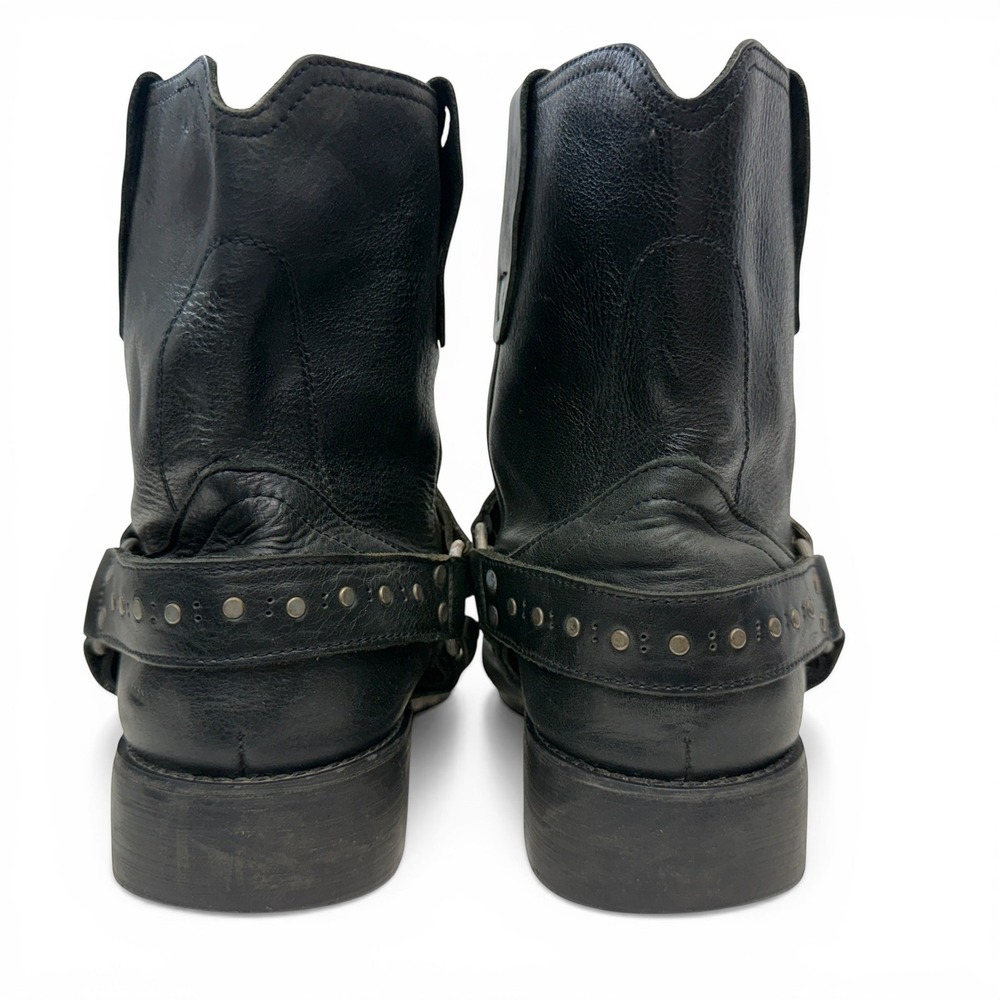 Shoes - Picture 7 of 11